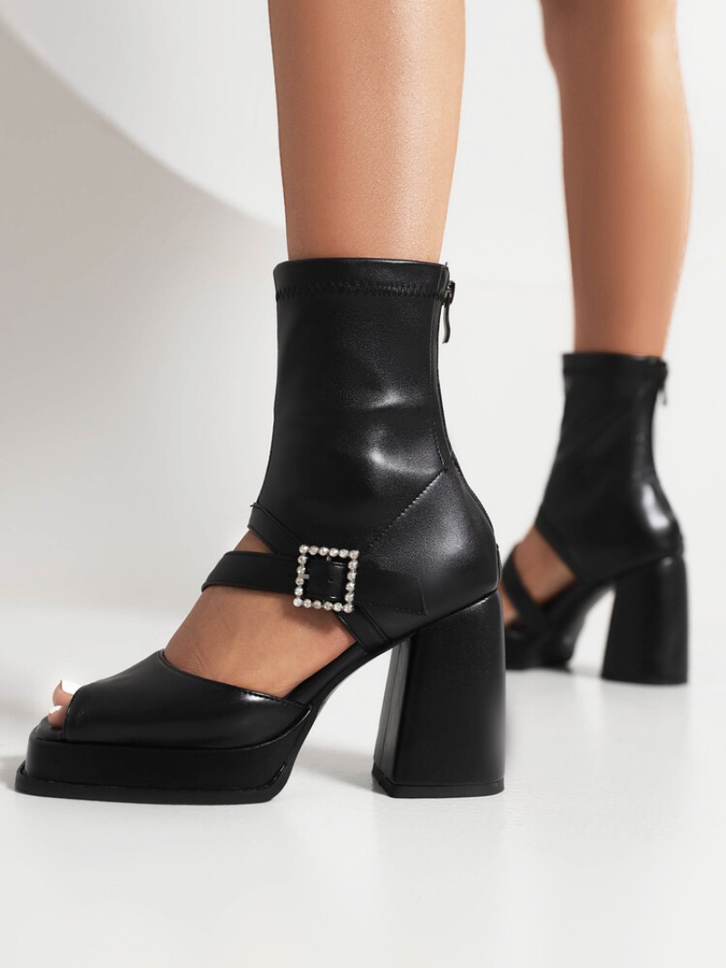 Design Women Gladialtor Sandal - Street Fashion Plus Size recension och pris
