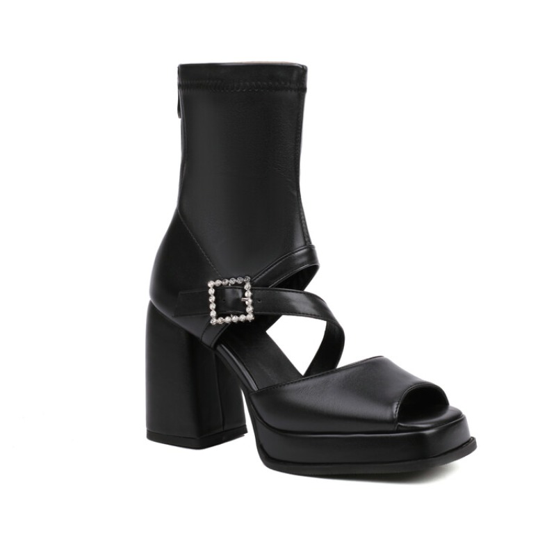 Design Women Gladialtor Sandal - Street Fashion Plus Size recension och pris