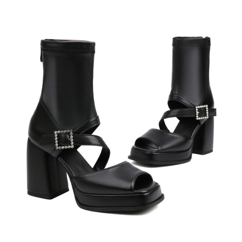 Design Women Gladialtor Sandal - Street Fashion Plus Size recension och pris