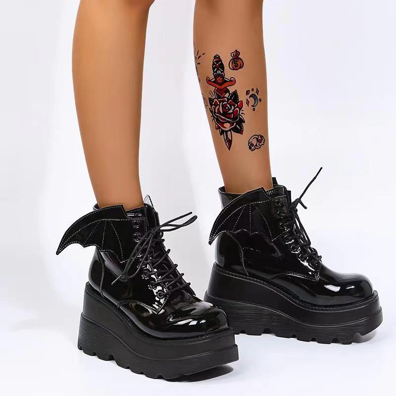 Women's Gothic Bat Wing Platfo - Street Fashion Plus Size recension och pris