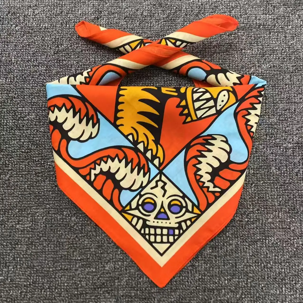 Digital Printed Retro Bandana  - Street Fashion Dance recension och pris