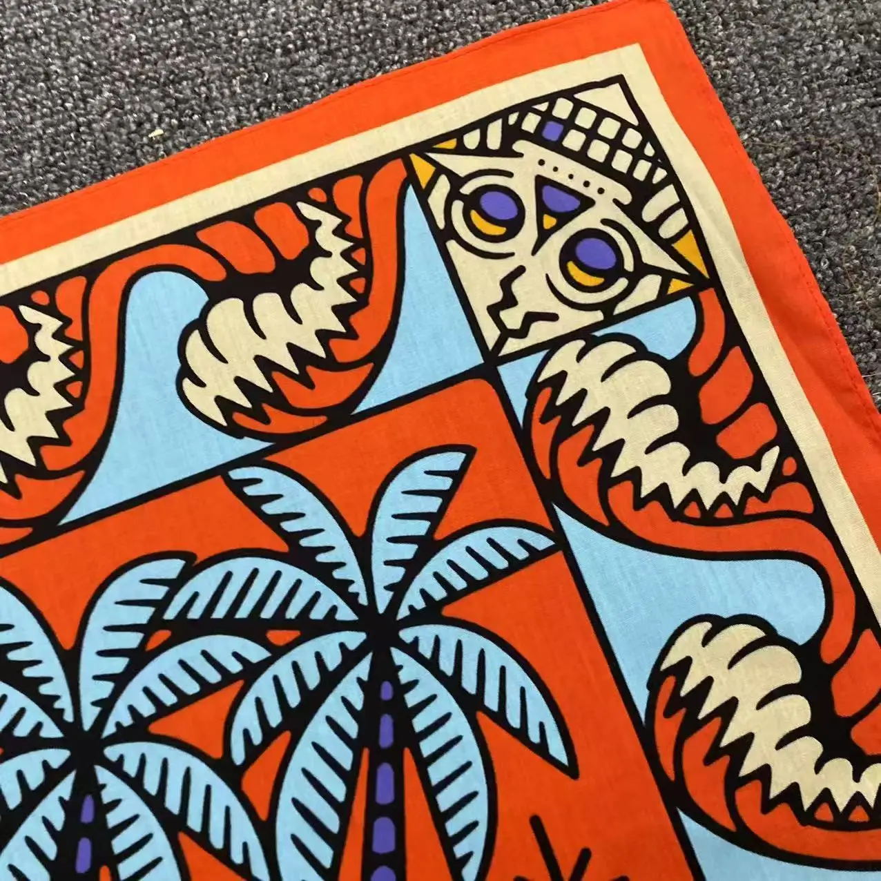 Digital Printed Retro Bandana  - Street Fashion Dance recension och pris