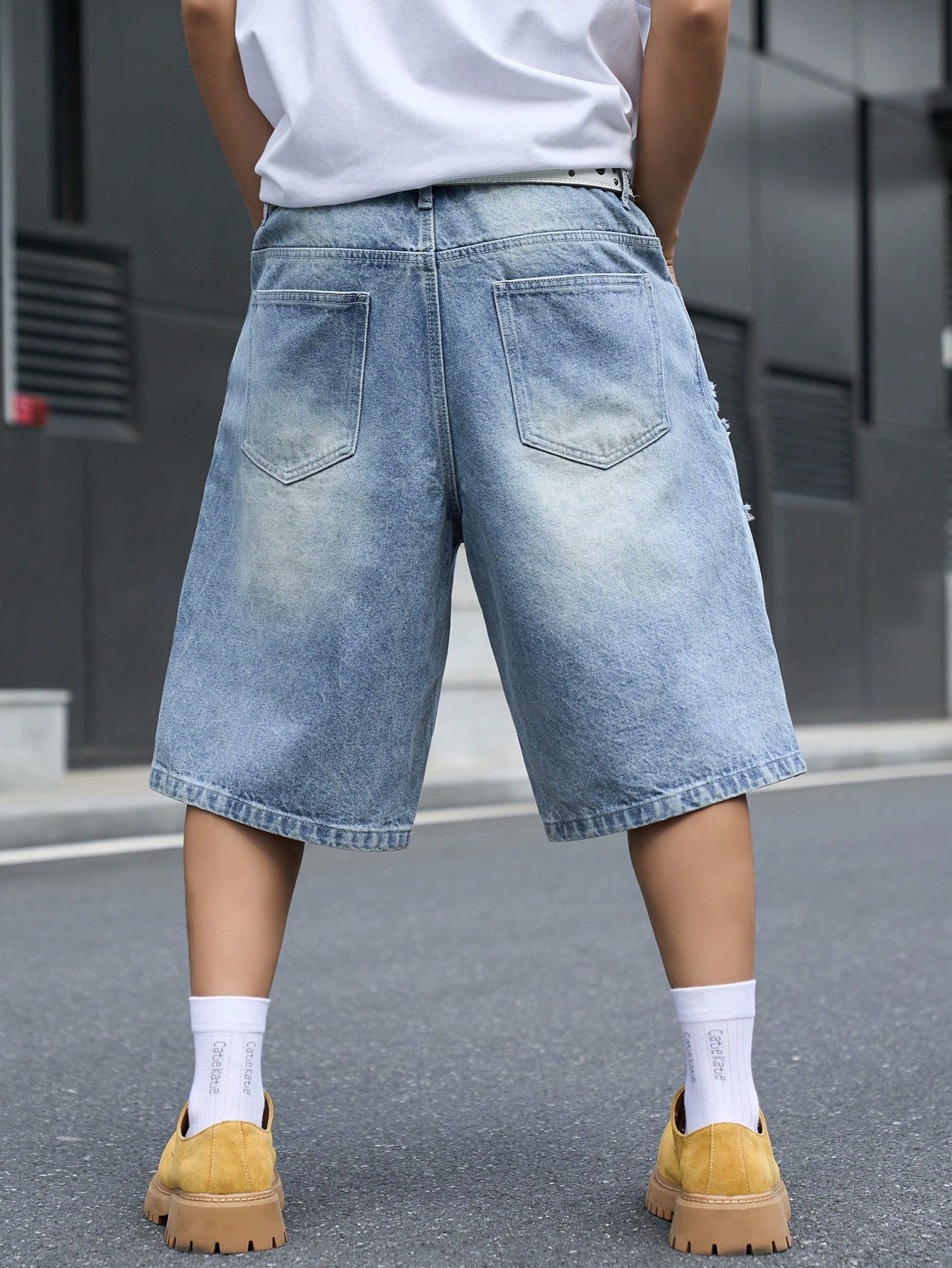 Men's Loose Fit Denim Bermuda  - Street Fashion Dance recension och pris